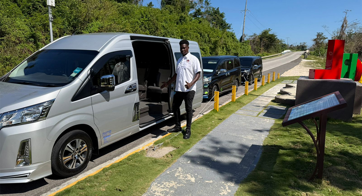 Kenroy Ambersley of Irie Zayne Taxi and Taxi Jamaica - www.iriezaynetaxiandtoursjamaica.com - www.iriezaynetaxiandtoursjamaica.net