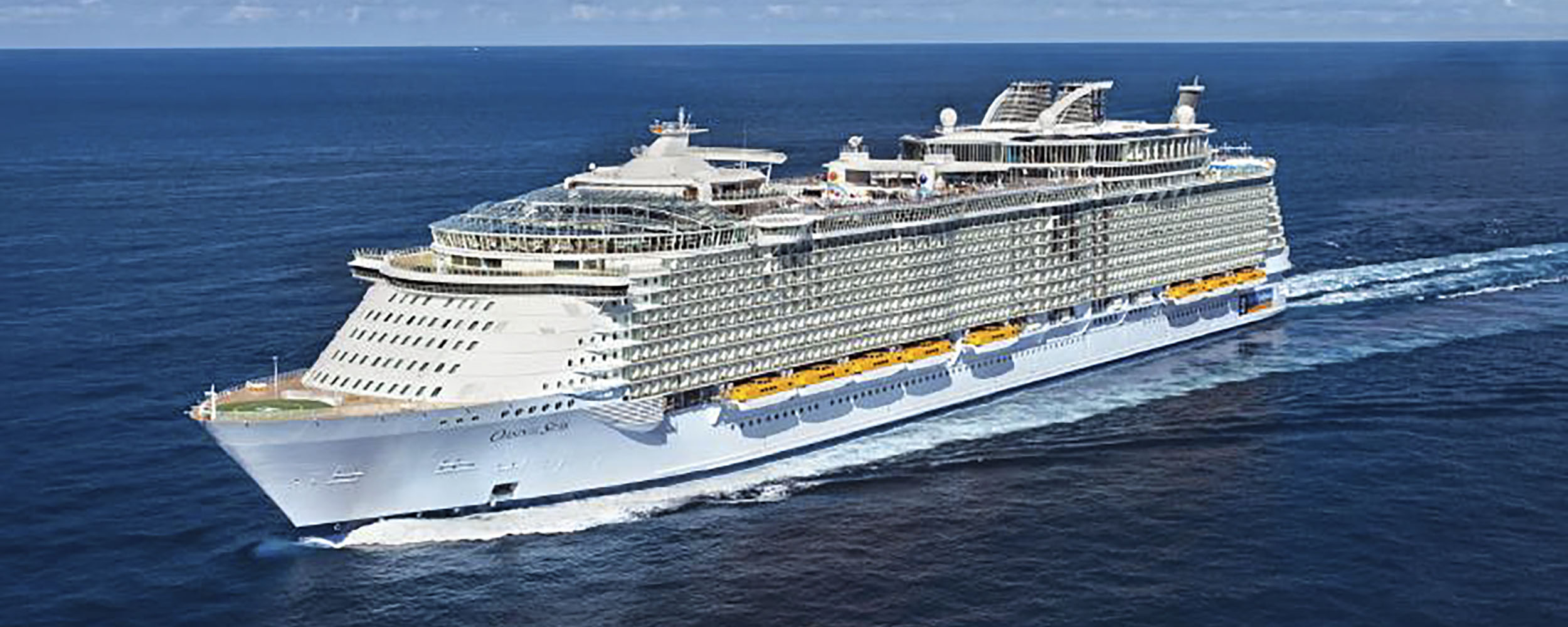 Oasis Of The Sea Cruise Ship - Irie Zayne Taxi and Tours Jamaica - www.iriezaynetaxiandtoursjamaica.com - www.iriezaynetaxiandtoursjamaica.netay